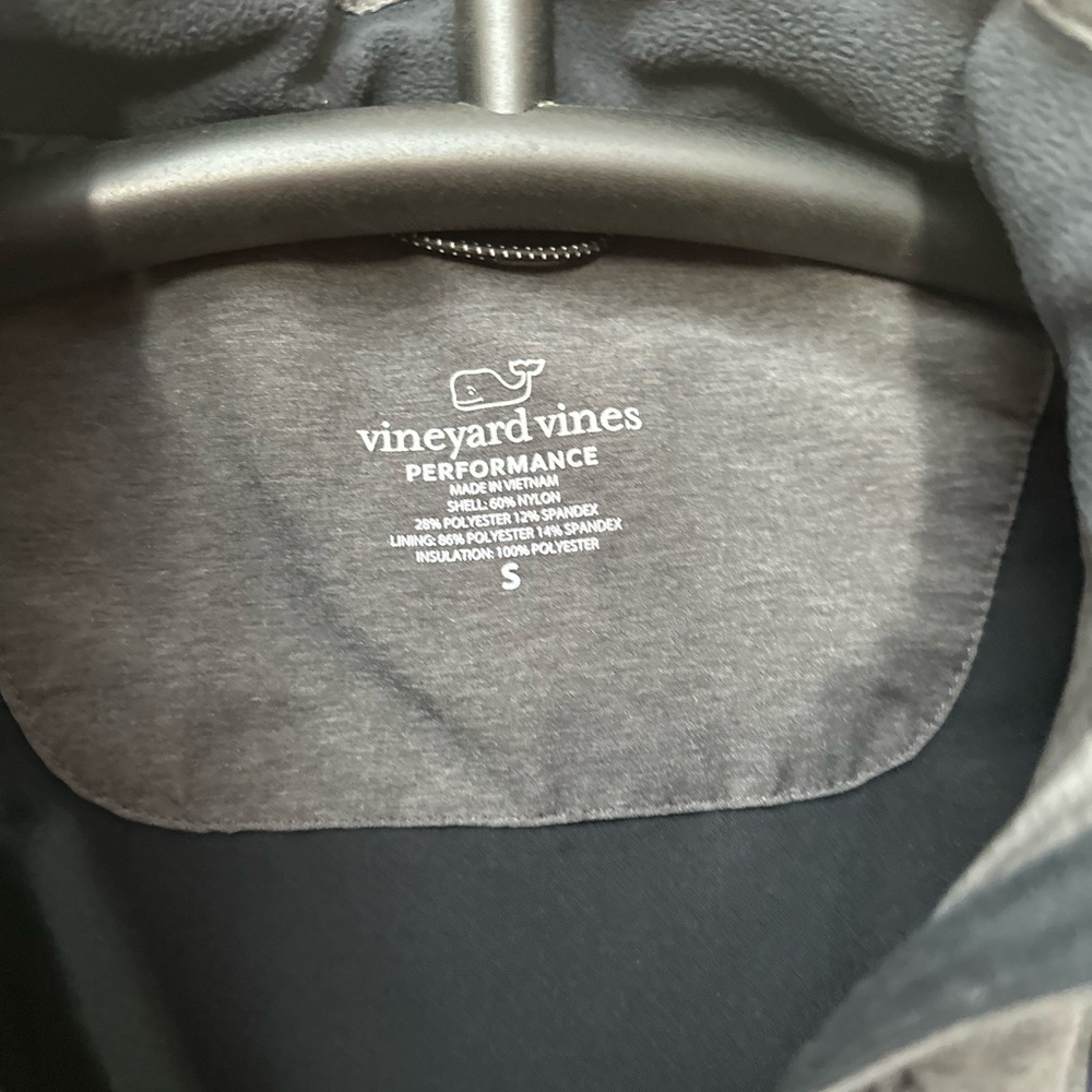 Vineyard vines